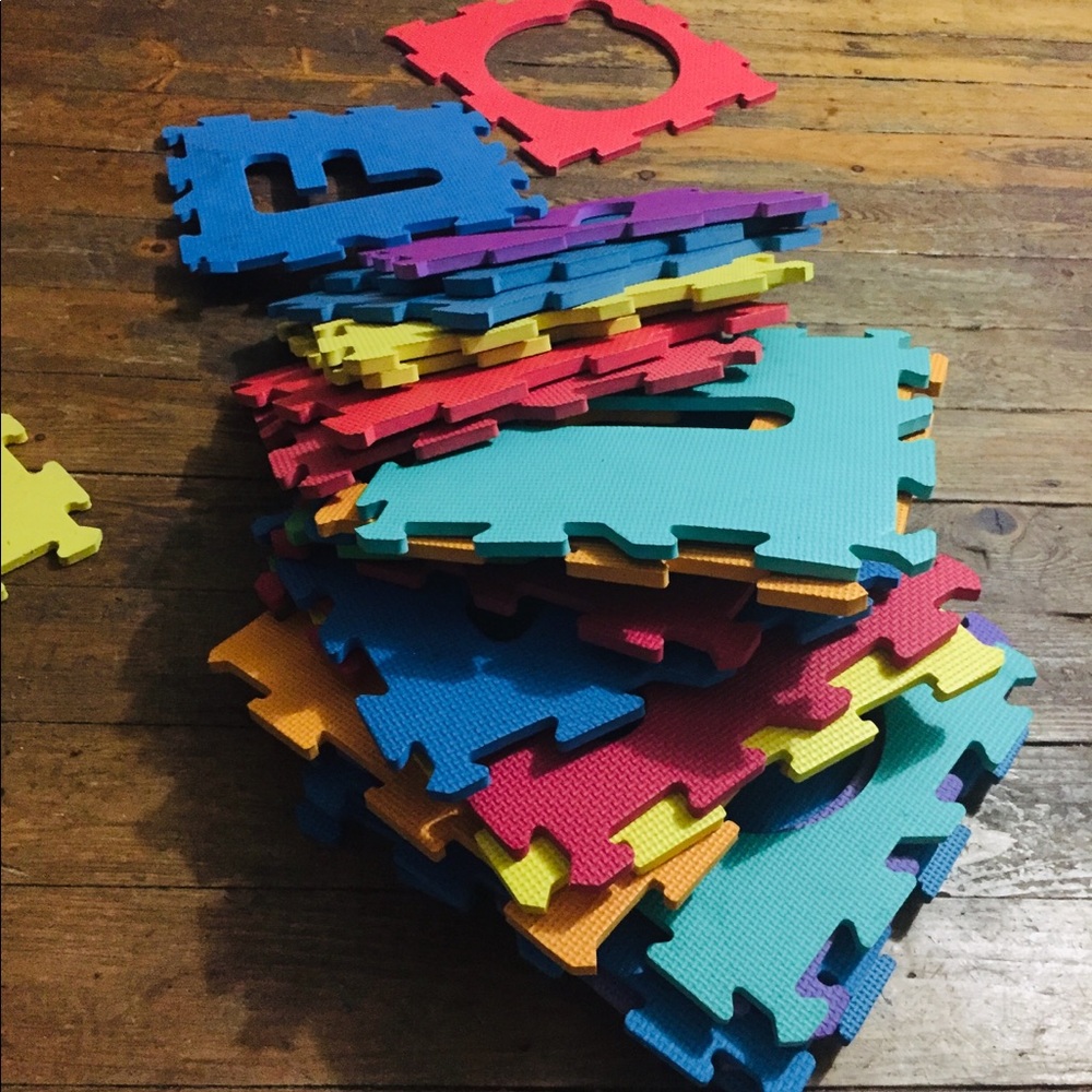 Foam alphabet squares 27